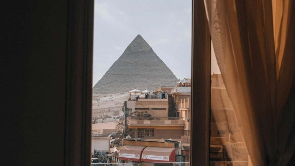 2025 United Arab Emirates Pinterest reklame cijene za Montenegro
