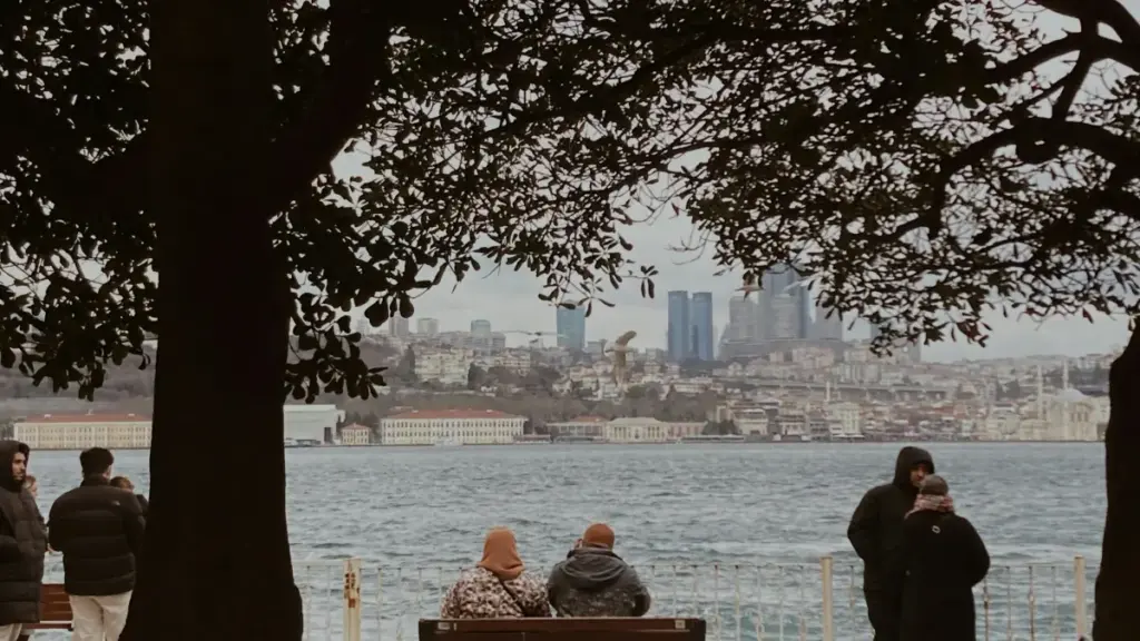 Praktičan vodič za crnogorske kreatore: kako kontaktirati egipatske brendove kroz Disney+ ekosistem, pregovaranje za unboxing i recenzije PR paketa.