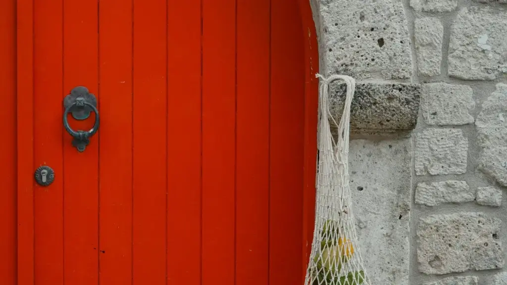 Praktičan vodič za kreatore iz Crne Gore: kako ciljati finske brendove na Redditu, graditi poverenje i dogovoriti kolaboracije oko vodiča za produktivnost.