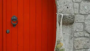 Praktičan vodič za kreatore iz Crne Gore: kako ciljati finske brendove na Redditu, graditi poverenje i dogovoriti kolaboracije oko vodiča za produktivnost.