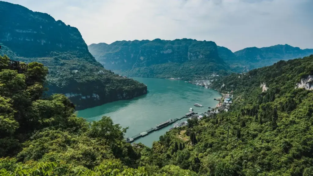 Praktčan vodič za crnogorske kreatore: kako pronaći, kontaktirati i sklopiti brendirane tutorijale sa litvanskim brendovima na SoundCloud‑u.