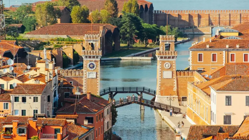 Praktičan vodič za kreatore u Crnoj Gori: kako doći do Myanmar hotela na Xiaohongshu, šta ih ubjeđuje i kako složiti sponzorisani review koji prolazi.